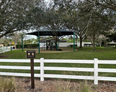 61 Nw 35th Street - Photo Thumbnail 28