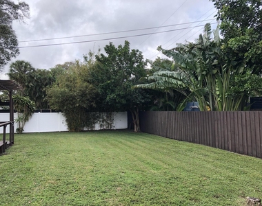 61 Nw 35th Street - Photo Thumbnail 18