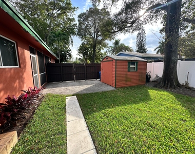 61 Nw 35th Street - Photo Thumbnail 20