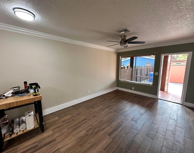 61 Nw 35th Street - Photo Thumbnail 9