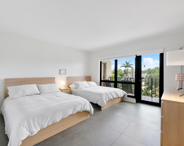 4900 N Ocean Boulevard - Photo Thumbnail 18