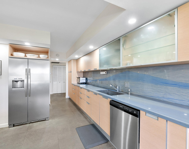 4900 N Ocean Boulevard - Photo Thumbnail 15
