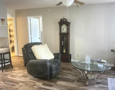 2703 Sw Matheson Avenue - Photo Thumbnail 1