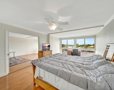 3100 Ne 49 Street - Photo Thumbnail 18