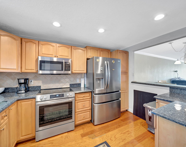 3100 Ne 49 Street - Photo Thumbnail 1