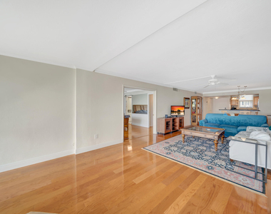 3100 Ne 49 Street - Photo Thumbnail 10