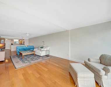 3100 Ne 49 Street - Photo Thumbnail 9