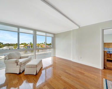 3100 Ne 49 Street - Photo Thumbnail 12