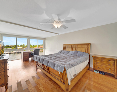 3100 Ne 49 Street - Photo Thumbnail 16