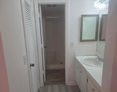 959 Se 2nd Avenue Se - Photo Thumbnail 14