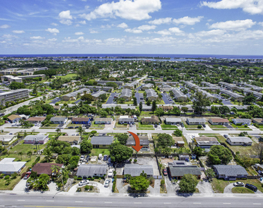 2100 N Seacrest Boulevard - Photo Thumbnail 3