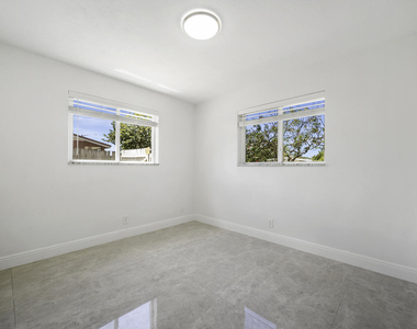 2100 N Seacrest Boulevard - Photo Thumbnail 11