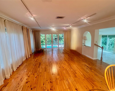 3100 Ne 21st Street - Photo Thumbnail 2