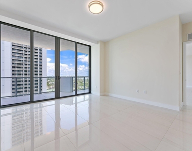 3100 N Ocean Drive - Photo Thumbnail 17