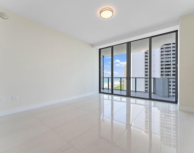 3100 N Ocean Drive - Photo Thumbnail 15