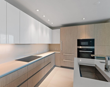 3100 N Ocean Drive - Photo Thumbnail 2