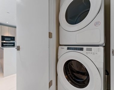 3100 N Ocean Drive - Photo Thumbnail 23