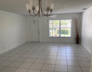 9627 Se Crest Court - Photo Thumbnail 4