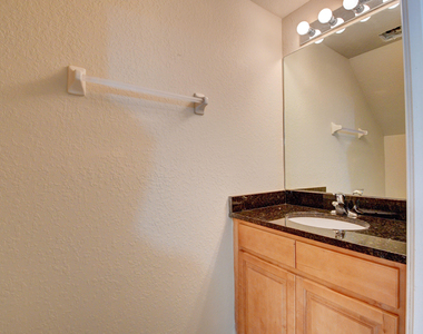 120 Williams Court - Photo Thumbnail 9