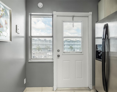 2309 Park Lane - Photo Thumbnail 12