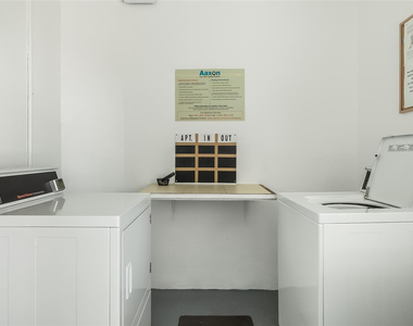 2309 Park Lane - Photo Thumbnail 31