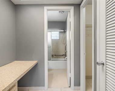 2309 Park Lane - Photo Thumbnail 23
