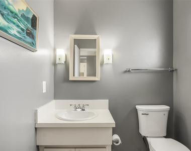 2309 Park Lane - Photo Thumbnail 6