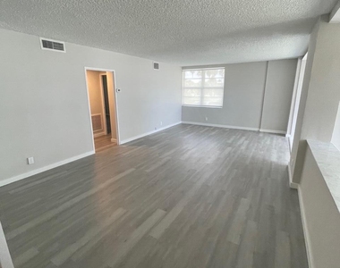 3600 Galt Ocean Drive - Photo Thumbnail 5
