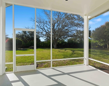 3031 Se Galt Circle - Photo Thumbnail 24