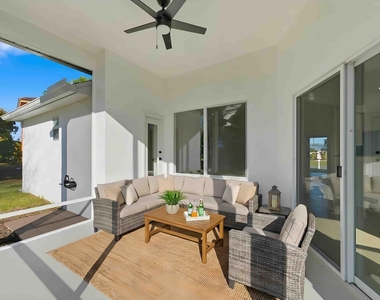 3031 Se Galt Circle - Photo Thumbnail 34