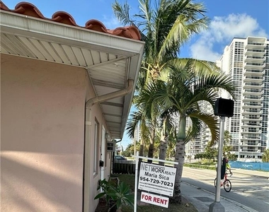 2928 N Ocean Boulevard - Photo Thumbnail 10