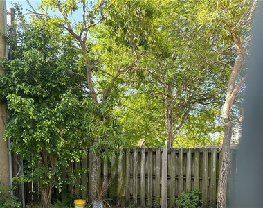 2928 N Ocean Boulevard - Photo Thumbnail 9