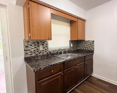 4001 Nw 31st Avenue - Photo Thumbnail 10