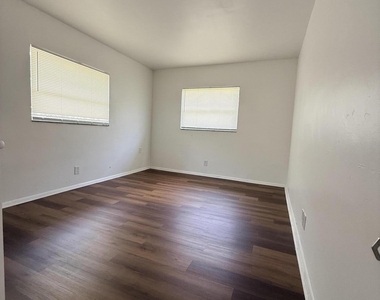 4001 Nw 31st Avenue - Photo Thumbnail 13