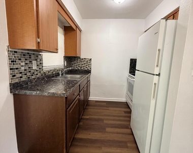 4001 Nw 31st Avenue - Photo Thumbnail 8