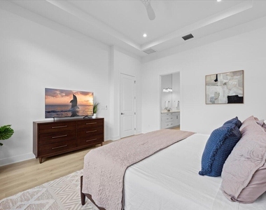 13621 Le Christine Drive - Photo Thumbnail 30