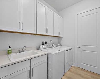 13621 Le Christine Drive - Photo Thumbnail 22