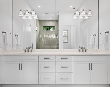 13621 Le Christine Drive - Photo Thumbnail 32