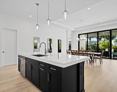 13621 Le Christine Drive - Photo Thumbnail 13