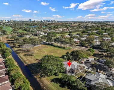 1945 Stratford Way - Photo Thumbnail 38