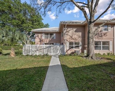 1945 Stratford Way - Photo Thumbnail 2