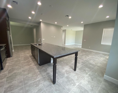 5383 Pecan Drive - Photo Thumbnail 3