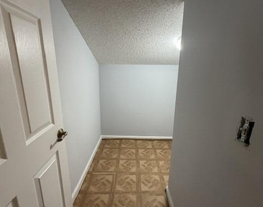 2440 Nw 99th Way - Photo Thumbnail 17