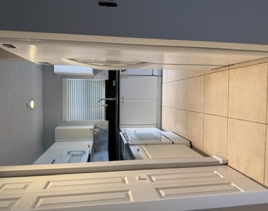 2440 Nw 99th Way - Photo Thumbnail 6