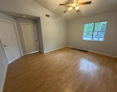 2440 Nw 99th Way - Photo Thumbnail 13