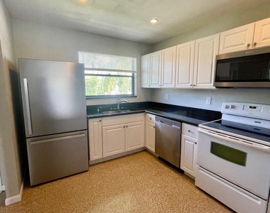 1271 Se Parkview Place - Photo Thumbnail 3