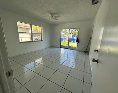 1705 Adams Street - Photo Thumbnail 13