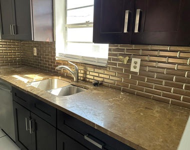 1705 Adams Street - Photo Thumbnail 4