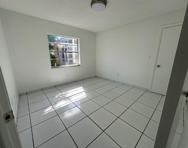 1705 Adams Street - Photo Thumbnail 16