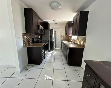 1705 Adams Street - Photo Thumbnail 2
